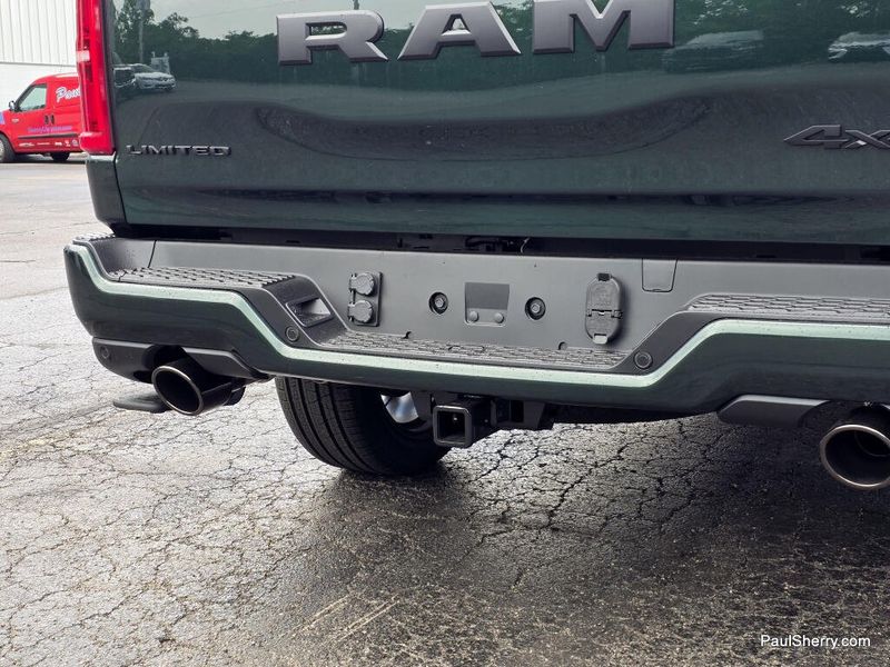 New 2026 RAM 1500 Limited Crew Cab 4x4 5'7' Box