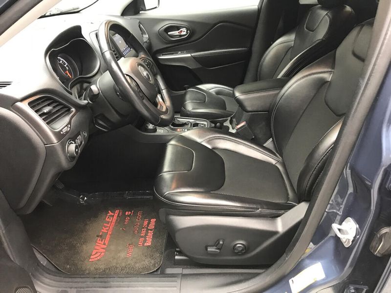 Used 2020 Jeep Cherokee Latitude PlusImage 9