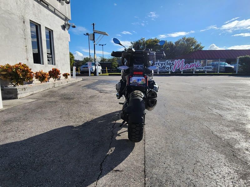 2026 BMW R 1300 GSImage 8