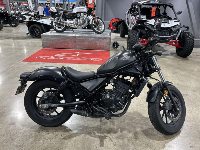 2022 Honda REBEL 300 ABS  in a BLACK exterior color. Del Amo Motorsports of Redondo Beach (424) 390-7811 delamomotorsports.com 