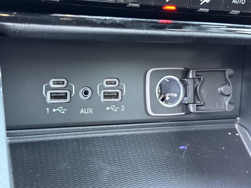 New 2026 Jeep Grand Cherokee Laredo X 4x2