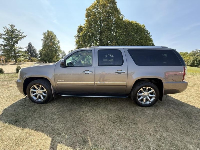 2013 Gmc Yukon XL 1500 Denali photo 6