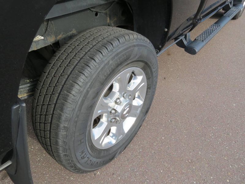 Used 2022 RAM 3500 Big Horn 4x4 4dr Crew Cab 6.3 ft. SB SRW PickupImage 5