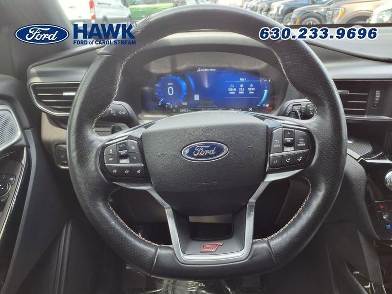 2022 Ford Explorer ST photo 16
