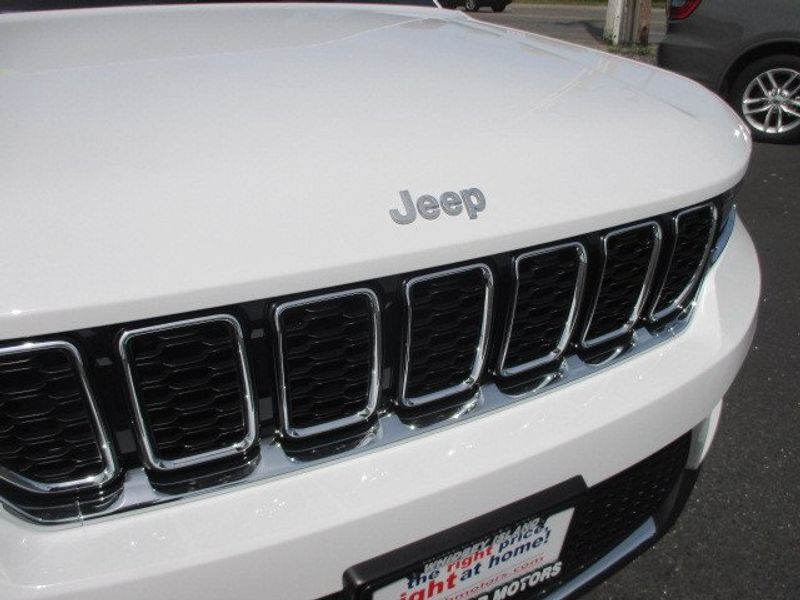 2024 Jeep Grand Cherokee Limited 4x4Image 4