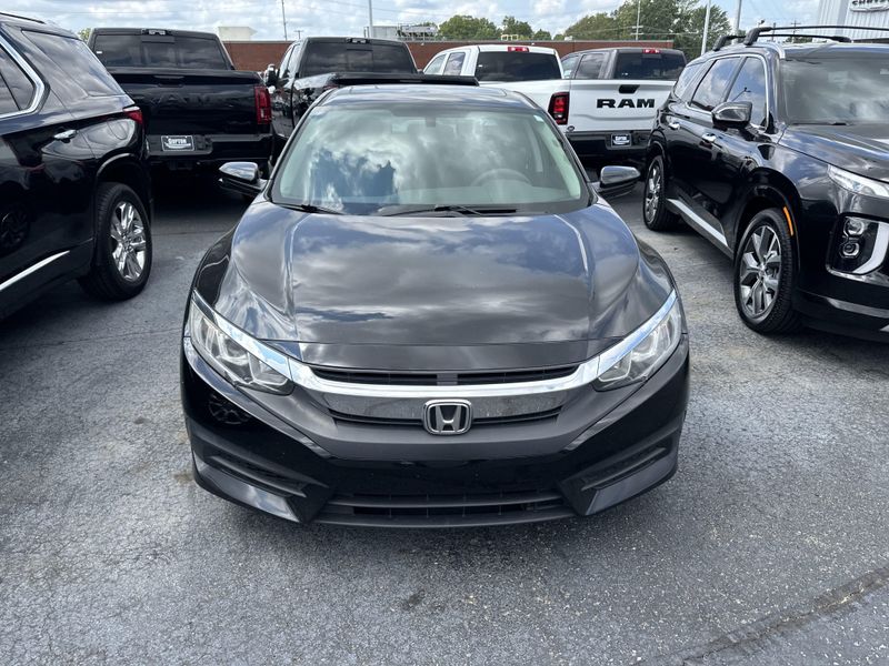 Used 2017 Honda Civic EXImage 2