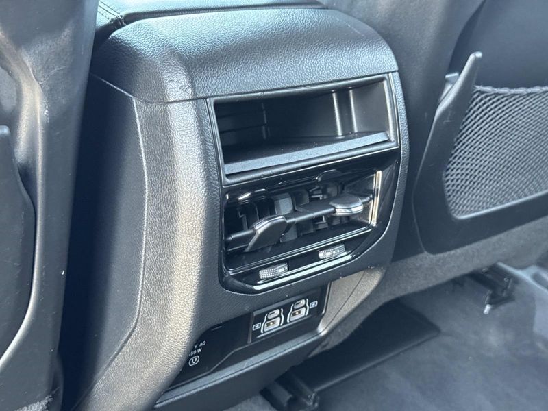 Used 2023 Jeep Grand Cherokee Altitude 4x4