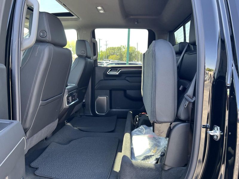 2026 Gmc Sierra HD Denali photo 43