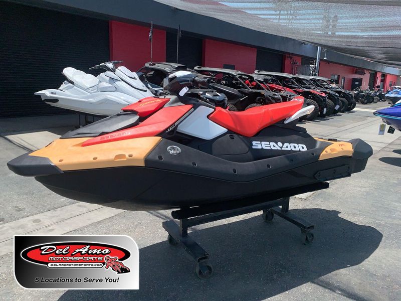 New 2025 Sea-Doo SPARK FOR 3 90 CONVENIENCE PACKAGE (SOUND SYSTEM) Image 1