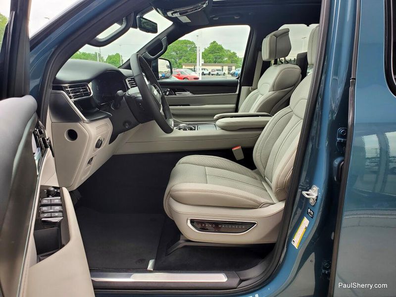 2026 Jeep Grand Wagoneer L Summit Obsidian 4x4