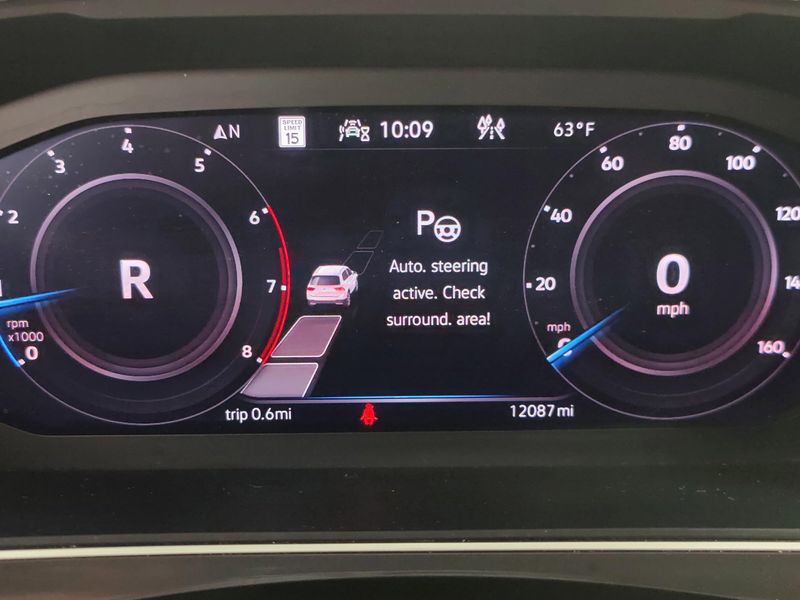 Used 2024 Volkswagen Tiguan AWD SEL R-Line w/Sunroof/NavImage 28