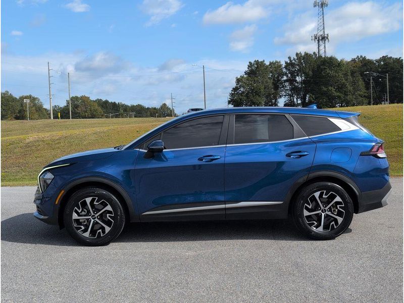 Used 2023 Kia Sportage EXImage 2