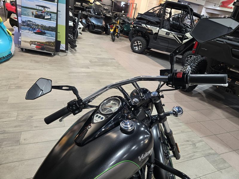 2017 Kawasaki VULCAN 900 CUSTOM Image 11