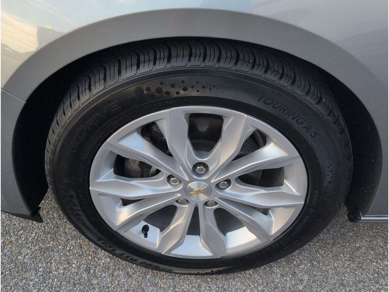 Used 2024 Chevrolet Malibu LTImage 9