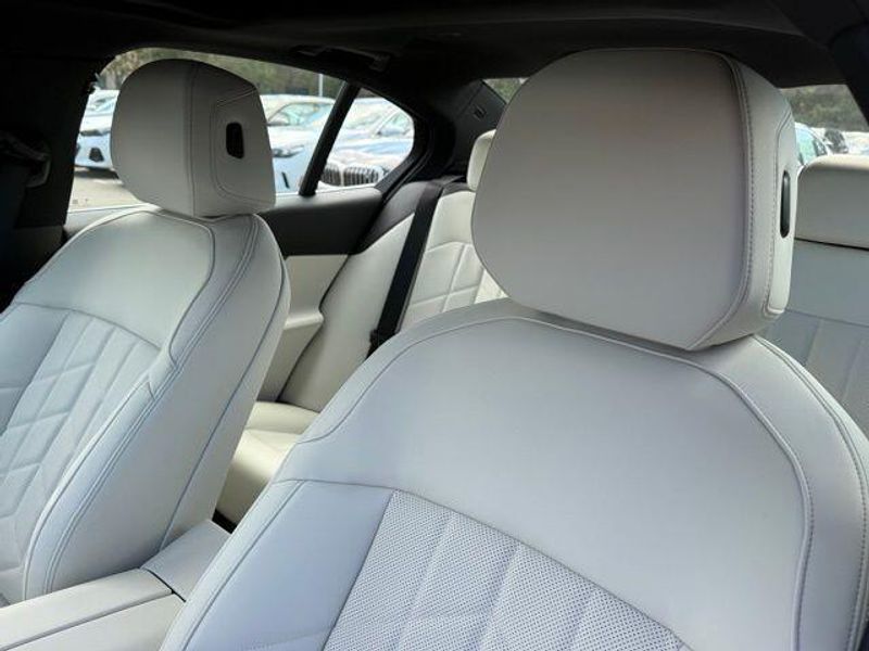 New 2026 BMW 5 Series 530iImage 19