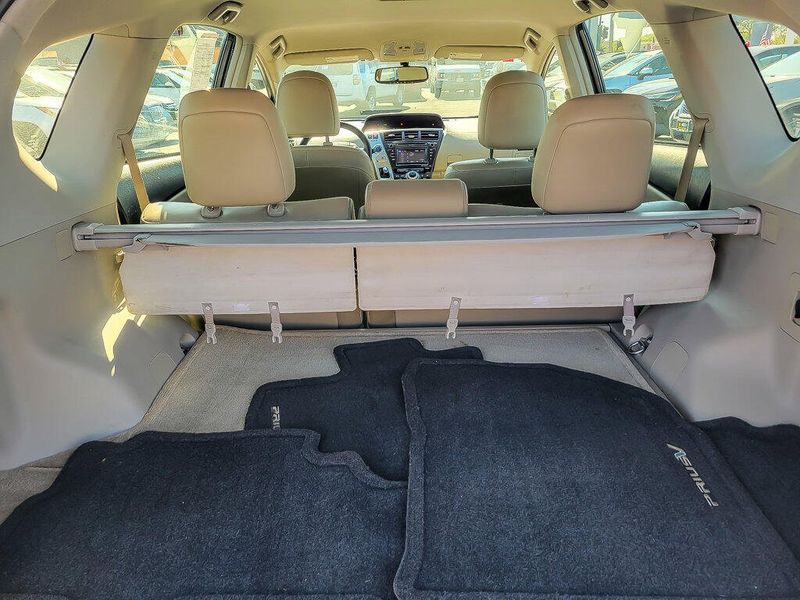 2012 Toyota Prius V Two photo 21