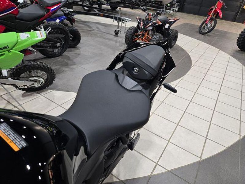 NEW 2026 YAMAHA YZFR7 Image 10