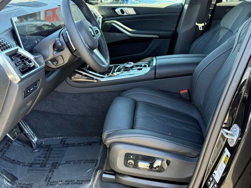 New 2026 BMW X7 xDrive40iImage 17
