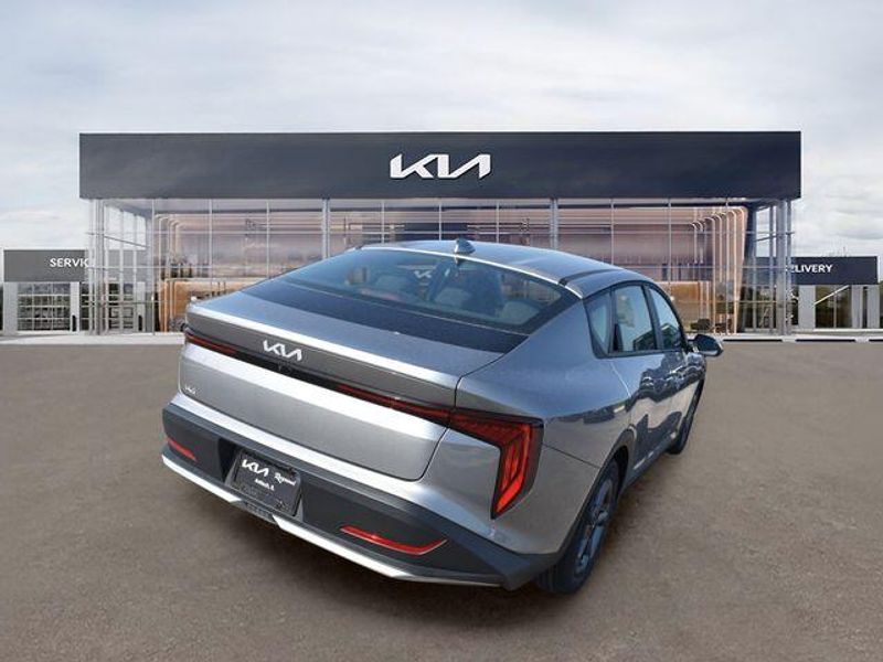 New 2026 Kia K4 LXSImage 4