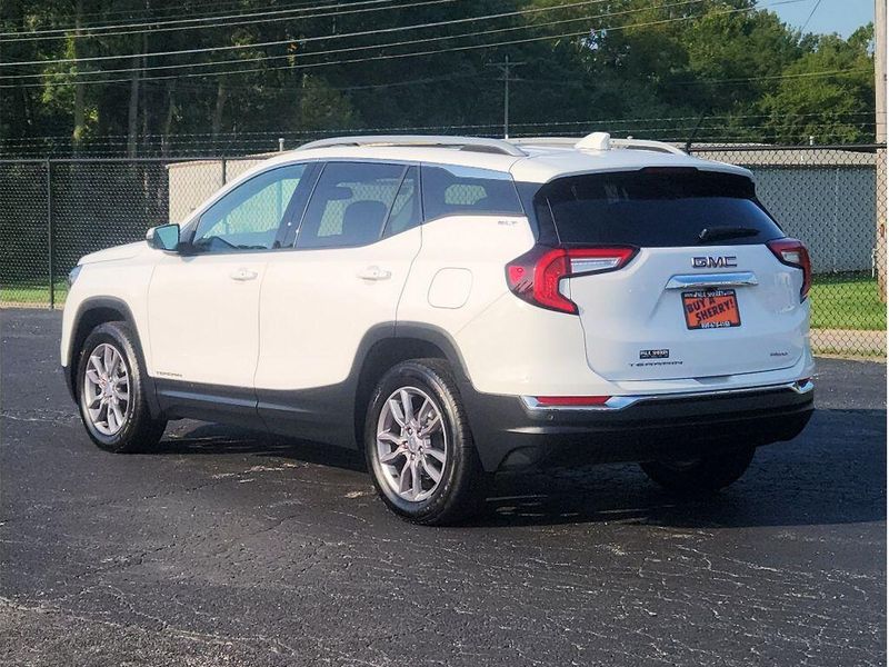 Used 2024 GMC Terrain SLT