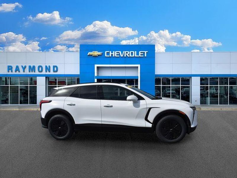 New 2026 Chevrolet Blazer EV LTImage 2