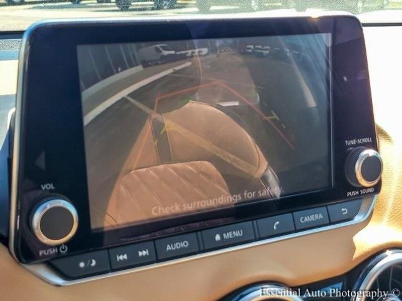 2020 Nissan Sentra SV photo 13