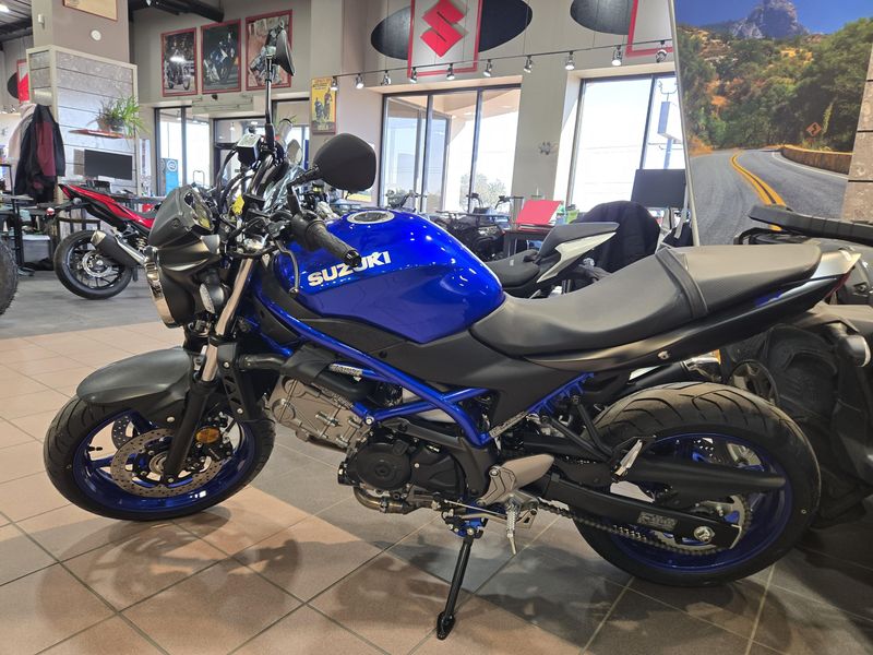NEW 2026 SUZUKI SV650 ABS Image 3