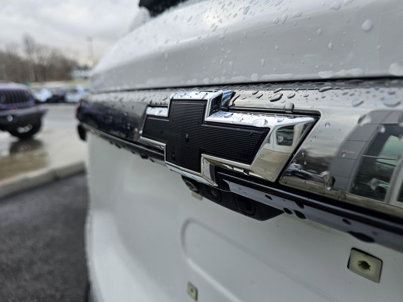 Used 2023 Chevrolet Traverse RSImage 12