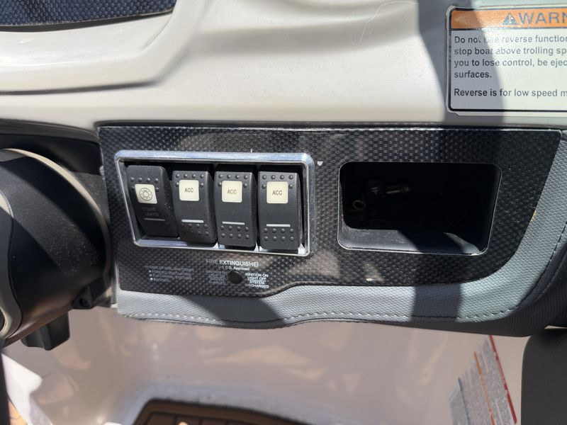 USED 2019 CHAPARRAL 203 VORTEX VRX Image 9