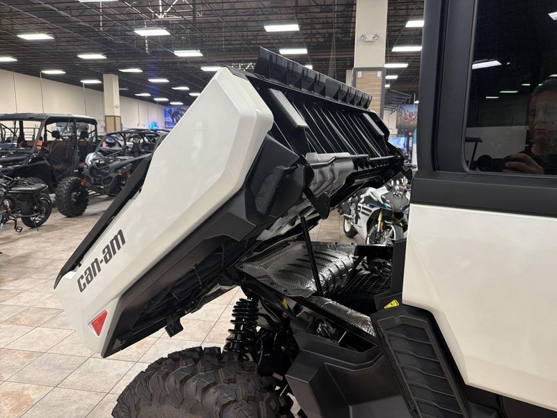 New 2026 Can-Am DEFENDER MAX LIMITED CAB HD11 Image 24