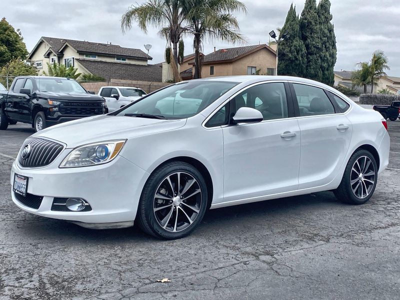 2017 Buick Verano Sport TouringImage 2