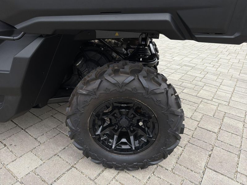 New 2026 Can-Am DEFENDER MAX DPS HD9 Image 21