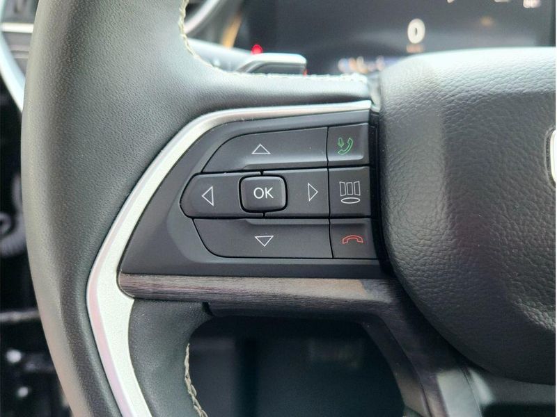 Used 2024 Jeep Grand Cherokee L Limited