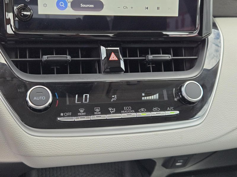 Used 2025 Toyota Corolla LE CVT (Natl)