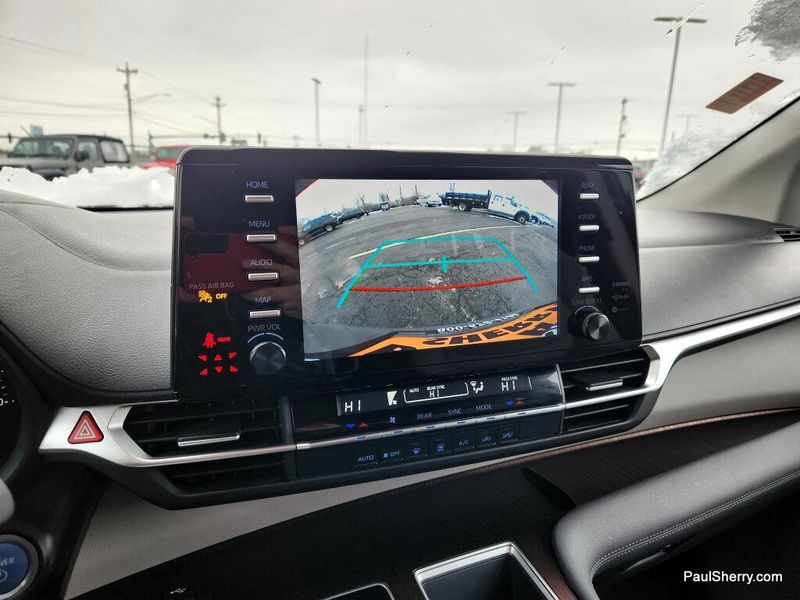 Used 2024 Toyota Sienna LE