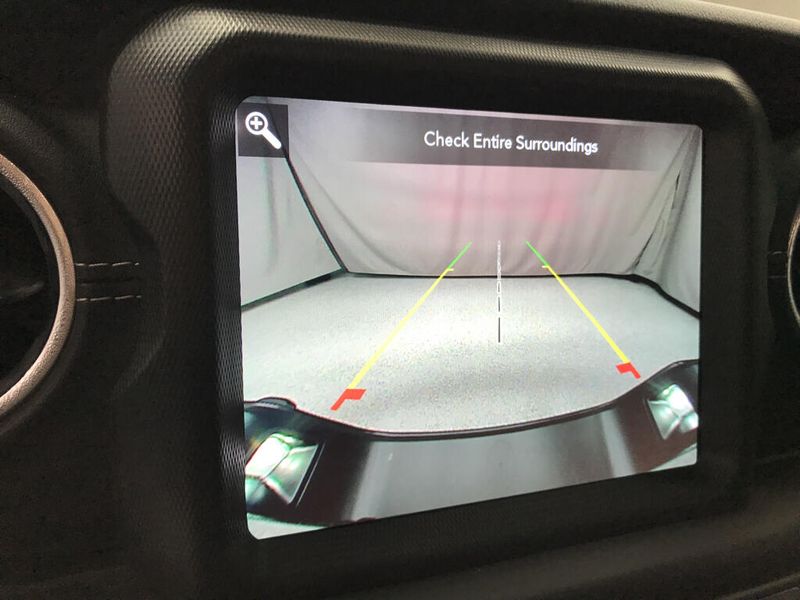 Used 2021 Jeep Gladiator OverlandImage 19