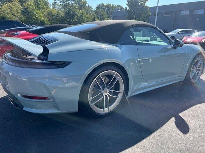 2025 Porsche 911 Cabriolet photo 5
