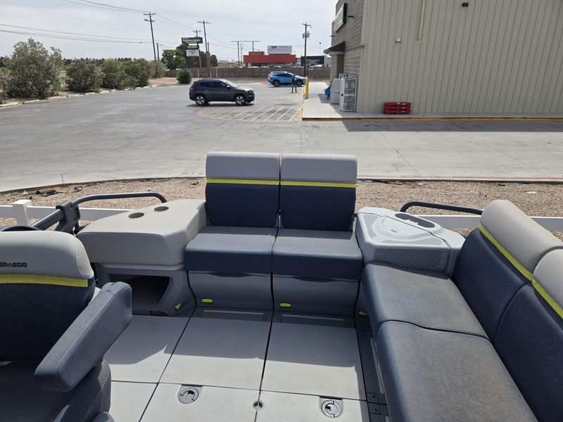 NEW 2026 SEADOO SWITCH CRUISE LIMITED 21 300HP DOUBLE BIMINI WITH GALVANIZED TRAILER Image 10