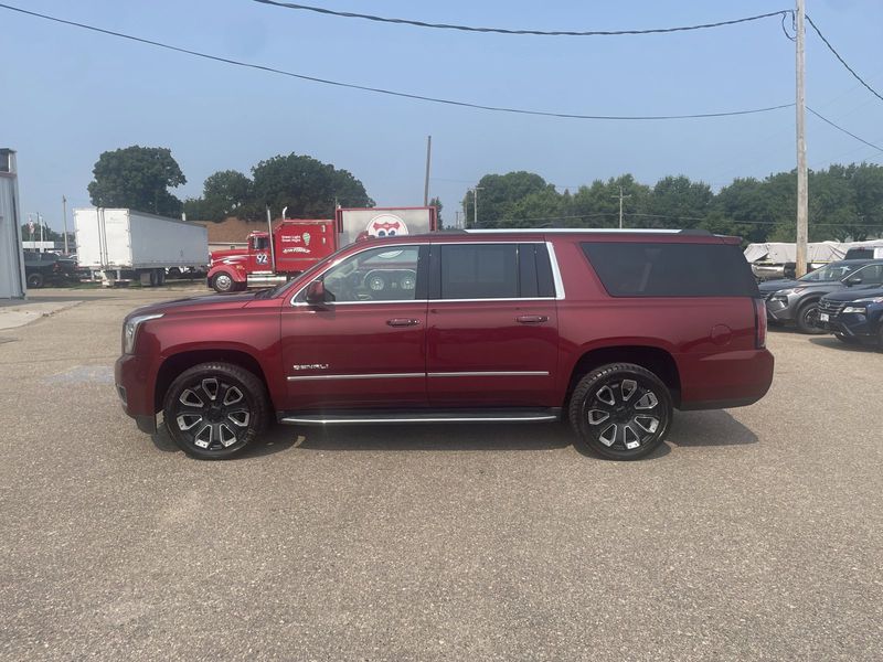 2020 GMC Yukon XL DenaliImage 5