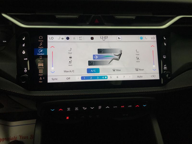 New 2026 Jeep Cherokee Overland 4x4Image 7