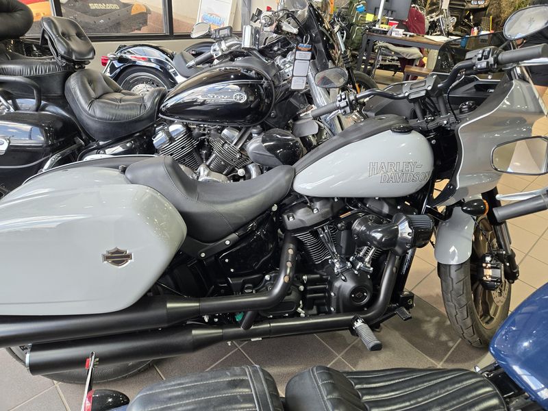 USED 2024 HARLEY SOFTAIL LOW RIDER ST Image 2