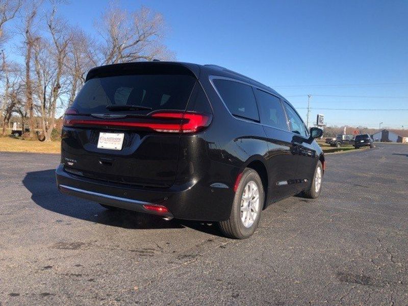 2021 CHRYSLER Pacifica Touring LImage 8