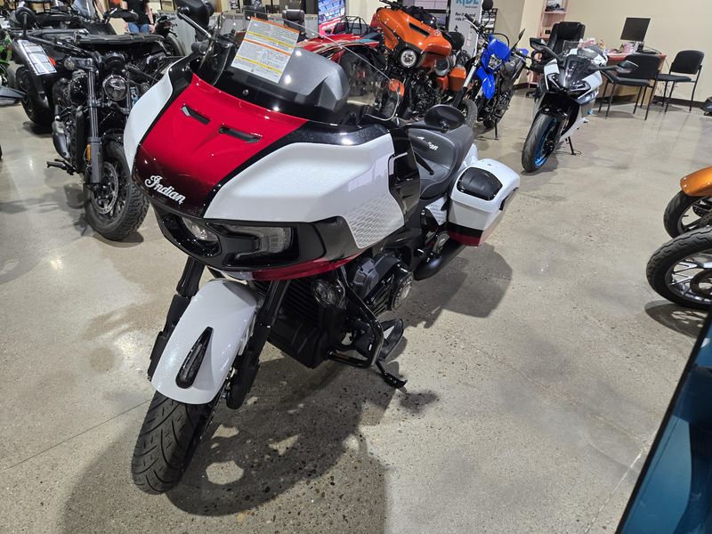 2025 Indian Motorcycle CHALLENGER ELITE 49ST Image 5