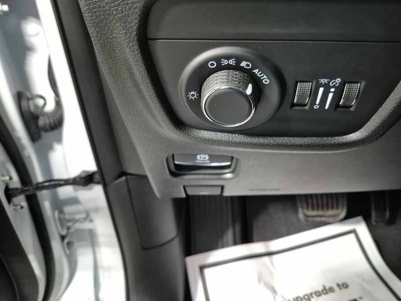 2025 Jeep Grand Cherokee L Altitude X 4x4Image 26