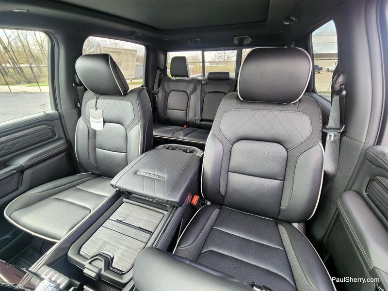 New 2026 RAM 1500 Limited Crew Cab 4x4 5'7' Box