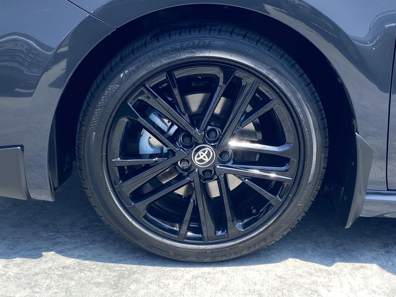 New 2025 Toyota Camry SEImage 8