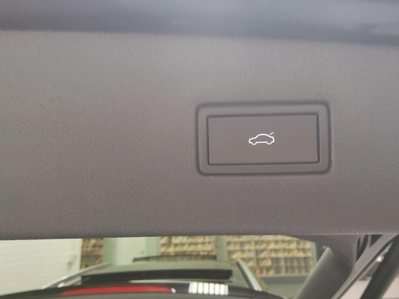 Used 2024 Volkswagen Tiguan AWD SEL R-Line w/Sunroof/NavImage 21