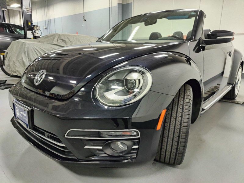 2019 Volkswagen Beetle Convertible Final Edition SELImage 13