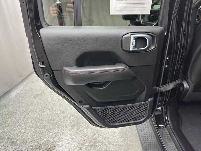 Used 2021 Jeep Wrangler Unlimited RubiconImage 13