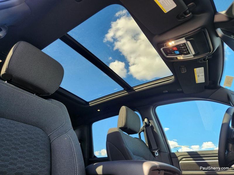 New 2026 RAM 1500 Big Horn Crew Cab 4x4 5'7' Box